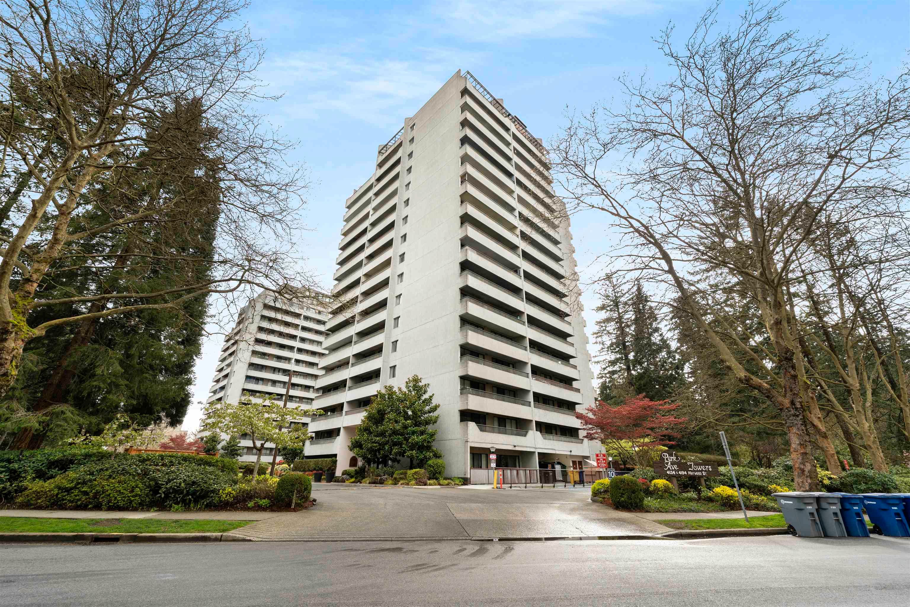 Main Photo: 1205 4134 MAYWOOD Street in Burnaby: Metrotown Condo for sale (Burnaby South)  : MLS®# R2681496