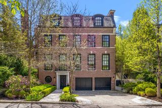Photo 1: 4 Cluny Avenue in Toronto: Rosedale-Moore Park House (3-Storey) for sale (Toronto C09)  : MLS®# C8324414