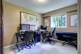 Photo 21: 15782 GOGGS Avenue: White Rock House for sale in "White Rock" (South Surrey White Rock)  : MLS®# R2697296