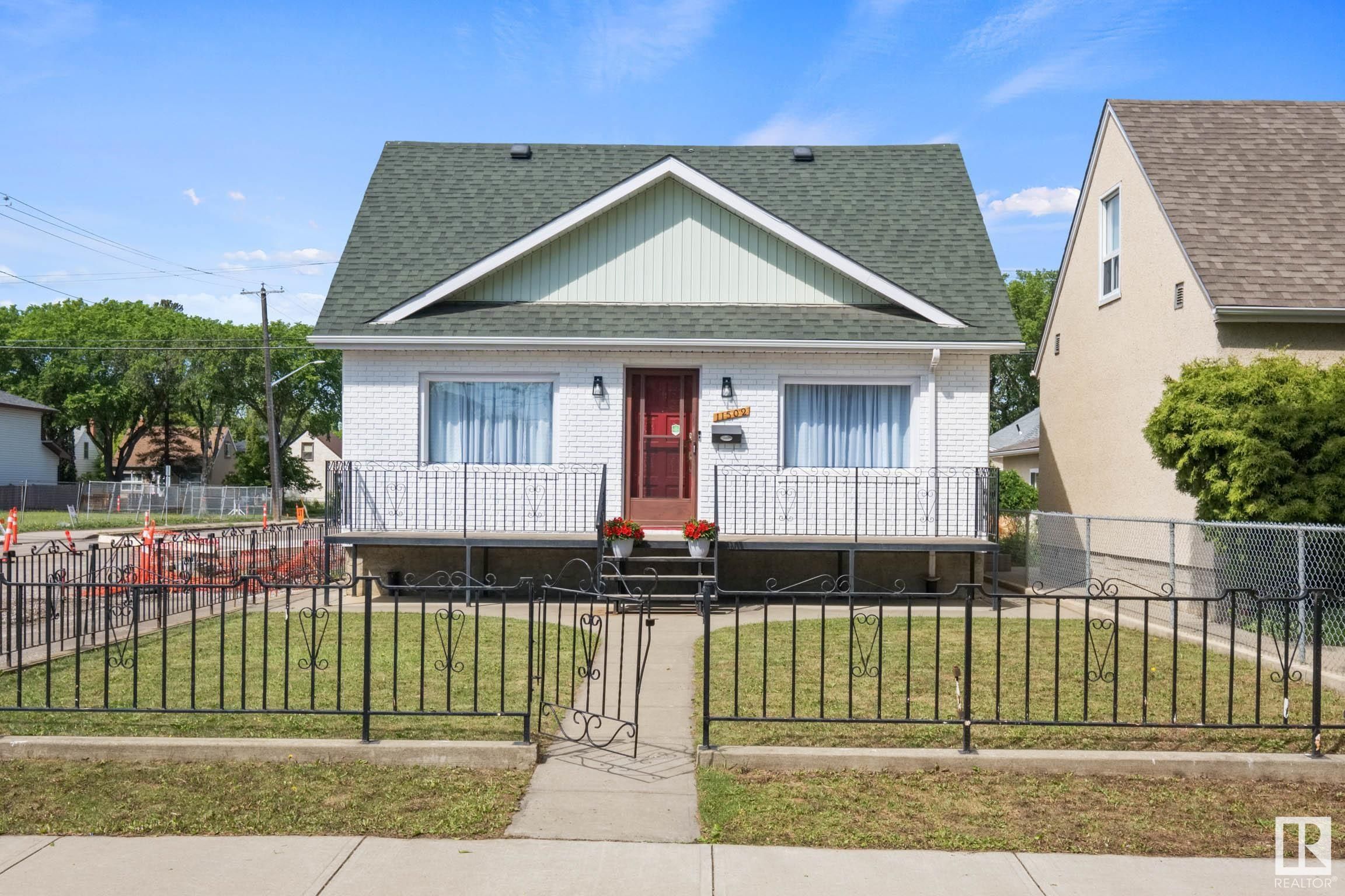 Main Photo: 11502 89 Street in Edmonton: Zone 05 House for sale : MLS®# E4299531