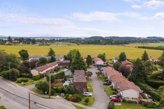 Photo 4: 7 7675 East Saanich Rd in Central Saanich: CS Saanichton Row/Townhouse for sale : MLS®# 923895