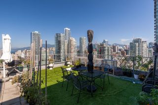 Photo 1: 2703 550 PACIFIC Street in Vancouver: Yaletown Condo for sale in "Aqua At The Park" (Vancouver West)  : MLS®# R2739645