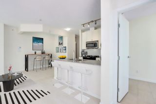 Photo 4: 902 480 ROBSON Street in Vancouver: Downtown VW Condo for sale in "R&R" (Vancouver West)  : MLS®# R2746629