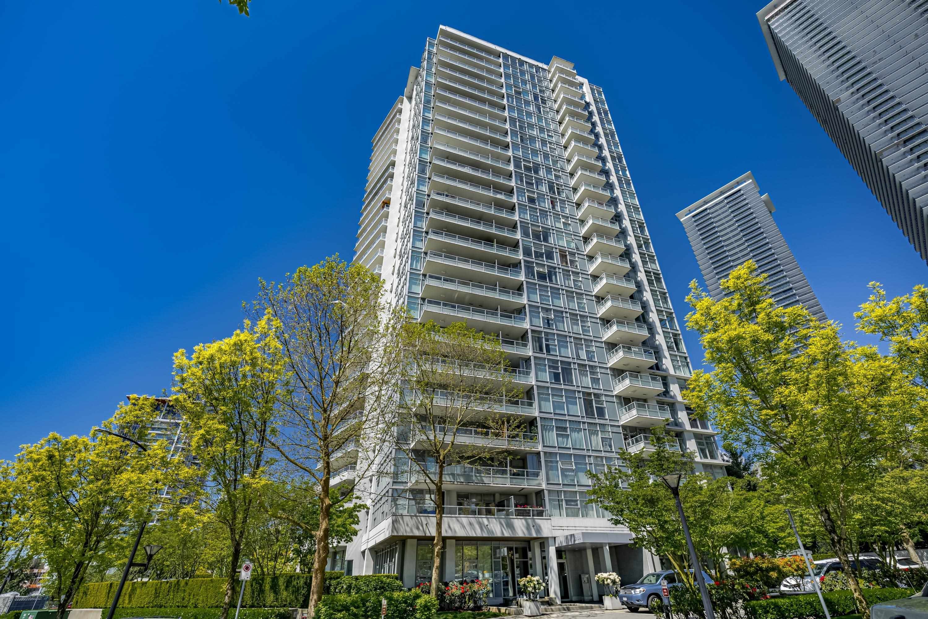 Main Photo: 1901 2289 YUKON Crescent in Burnaby: Brentwood Park Condo for sale in "WATERCOLOURS" (Burnaby North)  : MLS®# R2692307