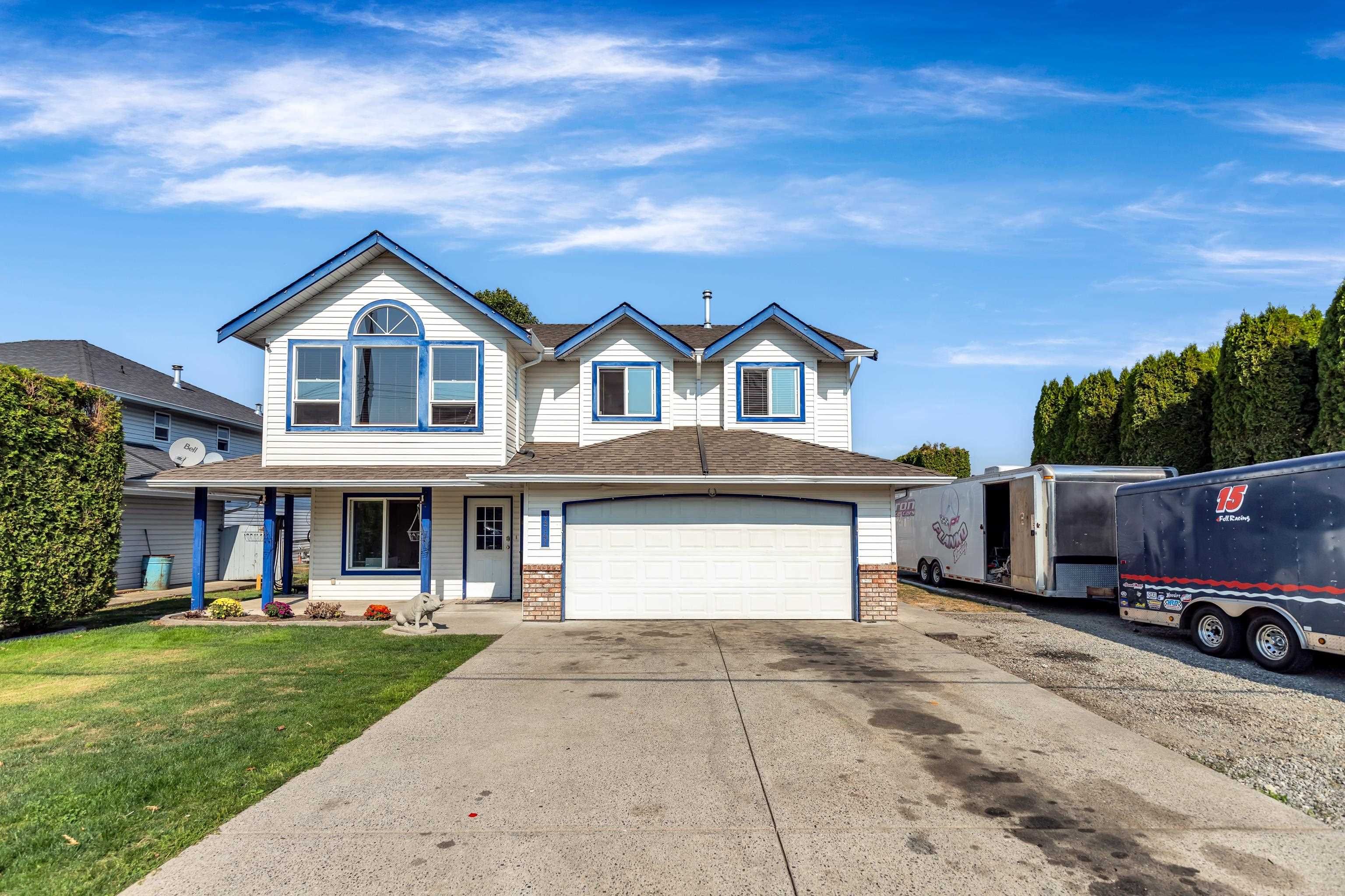 Main Photo: 34741 FIRST Avenue in Abbotsford: Poplar House for sale : MLS®# R2728330