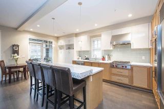 Photo 3: 11 555 RAVEN WOODS Drive in North Vancouver: Roche Point Townhouse for sale in "SIGNATURE ESTATES OF RAVENWOODS" : MLS®# R2495900