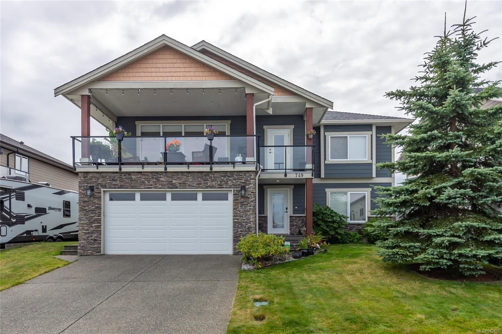 Main Photo: 749 Timberline Dr in Campbell River: CR Willow Point House for sale : MLS®# 942631
