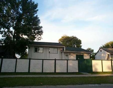 Main Photo: 1846 William Avenue West: Residential for sale (Weston) 