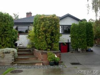 Photo 1: 1060 Bank St in VICTORIA: Vi Fairfield East House for sale (Victoria)  : MLS®# 515158