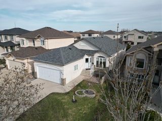 Photo 1: 54 Wayfield Drive in Winnipeg: Fairfield Park Residential for sale (1S)  : MLS®# 202313040