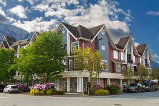 Photo 2: 37872 THIRD Avenue in Squamish: Downtown SQ Townhouse for sale in "The Artisan" : MLS®# R2878263
