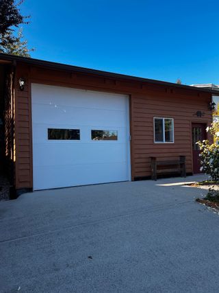 Photo 2: 5780 ANCHOR Road in Sechelt: Sechelt District Manufactured Home for sale (Sunshine Coast)  : MLS®# R2741130