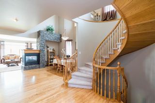 Photo 3: 266 Orchard Hill Drive in Winnipeg: Royalwood Residential for sale (2J)  : MLS®# 202216407