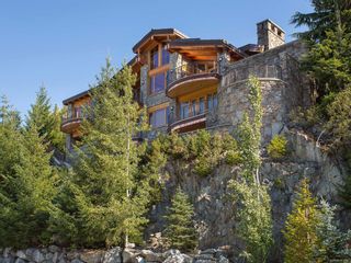 Main Photo: 3822 SUNRIDGE Drive in Whistler: Brio House for sale : MLS®# R2664689