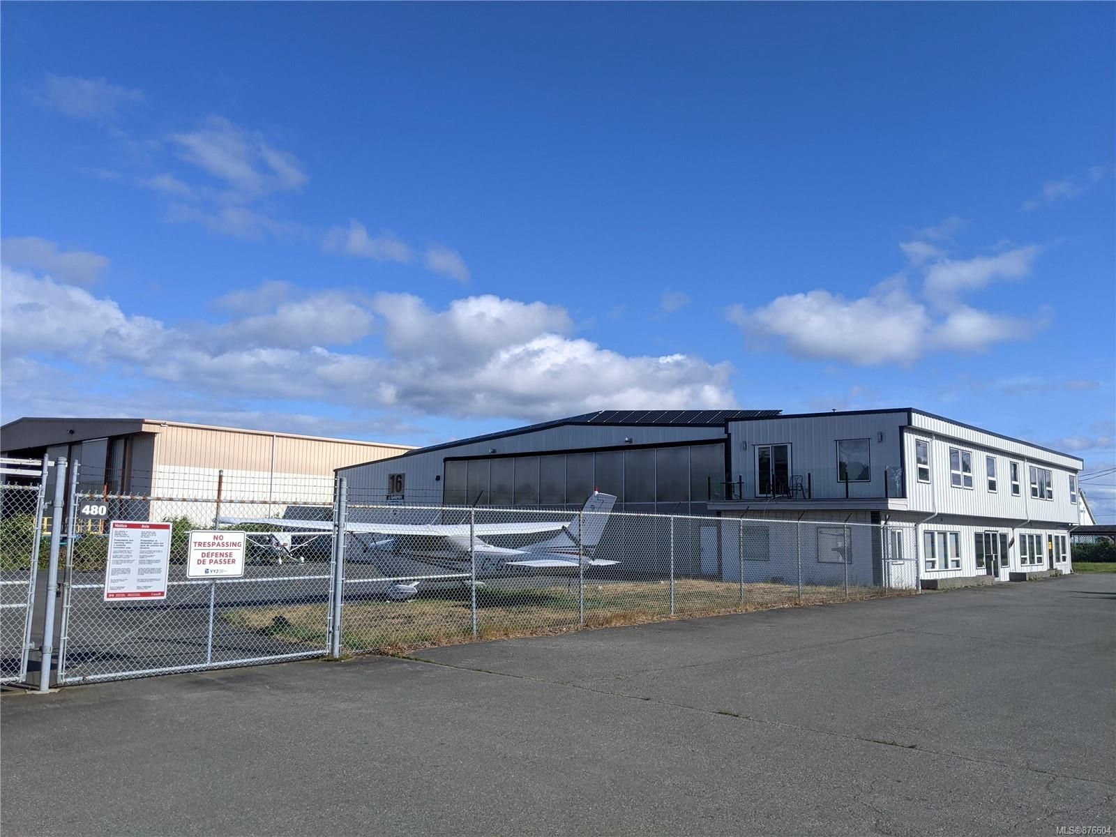 Main Photo: 9552 Canora Rd in North Saanich: NS Airport Industrial for sale : MLS®# 876604