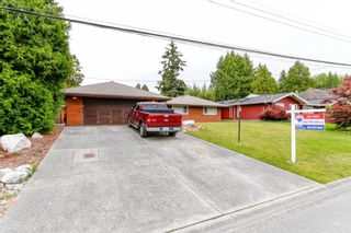 Photo 3: 1168 SKANA Drive in Delta: English Bluff House for sale in "The Village" (Tsawwassen)  : MLS®# R2462086