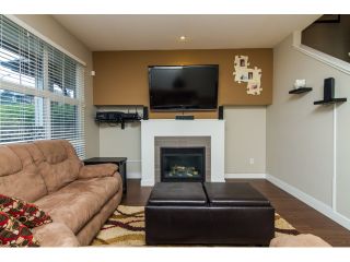 Photo 4: 16 18199 70TH Avenue in Surrey: Cloverdale BC Townhouse for sale in "Augusta" (Cloverdale)  : MLS®# F1424865