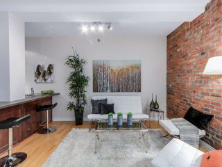 Photo 2: 406 233 ABBOTT Street in Vancouver: Downtown VW Condo for sale in "ABBOTT PLACE" (Vancouver West)  : MLS®# R2112745