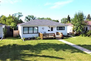Photo 1: 3905 50A Street: Red Deer Detached for sale : MLS®# A1242931