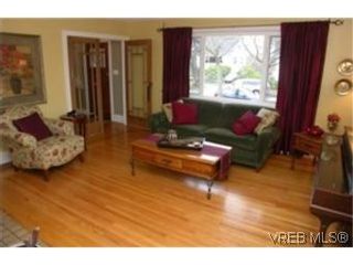 Photo 2:  in VICTORIA: Vi Fairfield East House for sale (Victoria)  : MLS®# 456404