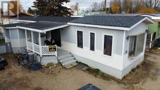 Photo 1: 32 Kaybob Mobile home park in Fox Creek: House for sale : MLS®# A2008596
