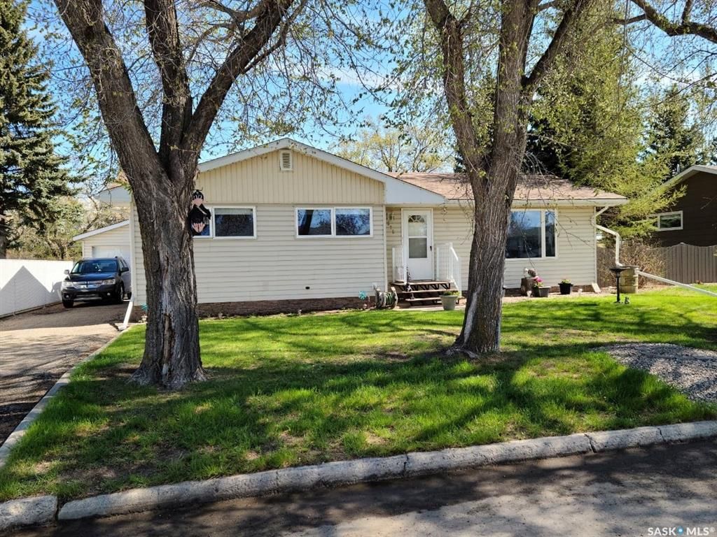 Main Photo: 572 3rd Avenue East in Unity: Residential for sale : MLS®# SK889727