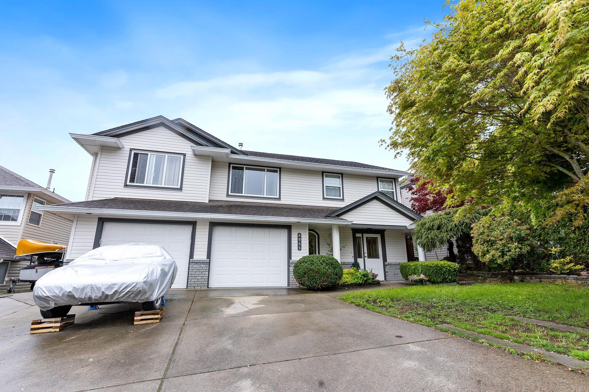 Main Photo: 8045 D'HERBOMEZ Drive in Mission: Mission BC House for sale in "COLLEGE HEIGHTS" : MLS®# R2686477