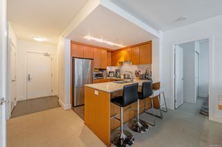 Photo 4: 607 158 W 13TH Street in North Vancouver: Central Lonsdale Condo for sale in "Vista Place" : MLS®# R2748174