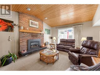 Photo 15: 2189 Michelle Crescent in West Kelowna: House for sale : MLS®# 10310772