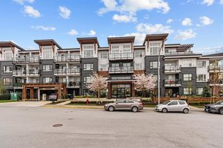 Photo 2: 409 22136 49 Avenue in Langley: Murrayville Condo for sale : MLS®# R2864195