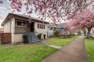 Photo 1: 2636 TURNER Street in Vancouver: Renfrew VE House for sale (Vancouver East)  : MLS®# R2870872