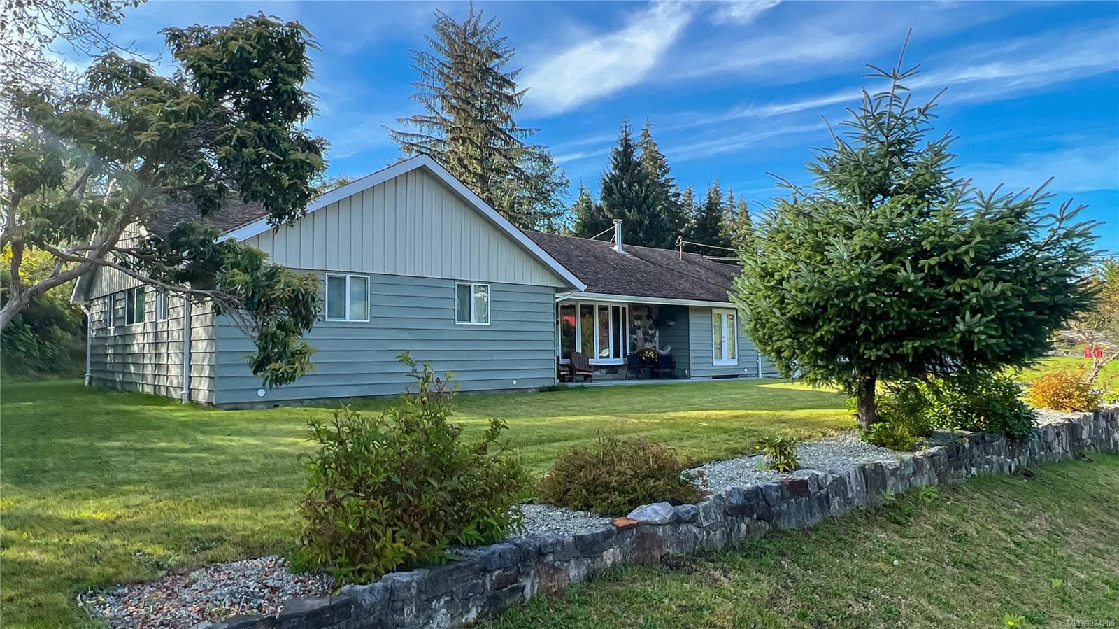 Main Photo: 495 Coal Harbour Rd in Coal Harbour: NI Port Hardy House for sale (North Island)  : MLS®# 924205