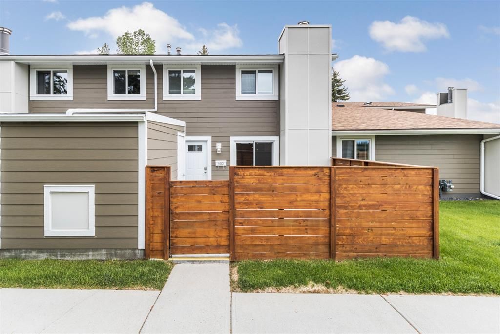 Main Photo: 1103 13104 Elbow Drive SW in Calgary: Canyon Meadows Row/Townhouse for sale : MLS®# A1234891