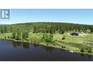 Photo 2: 24410 VERDUN BISHOP FOREST SERVICE ROAD in Burns Lake: House for sale : MLS®# R2786528