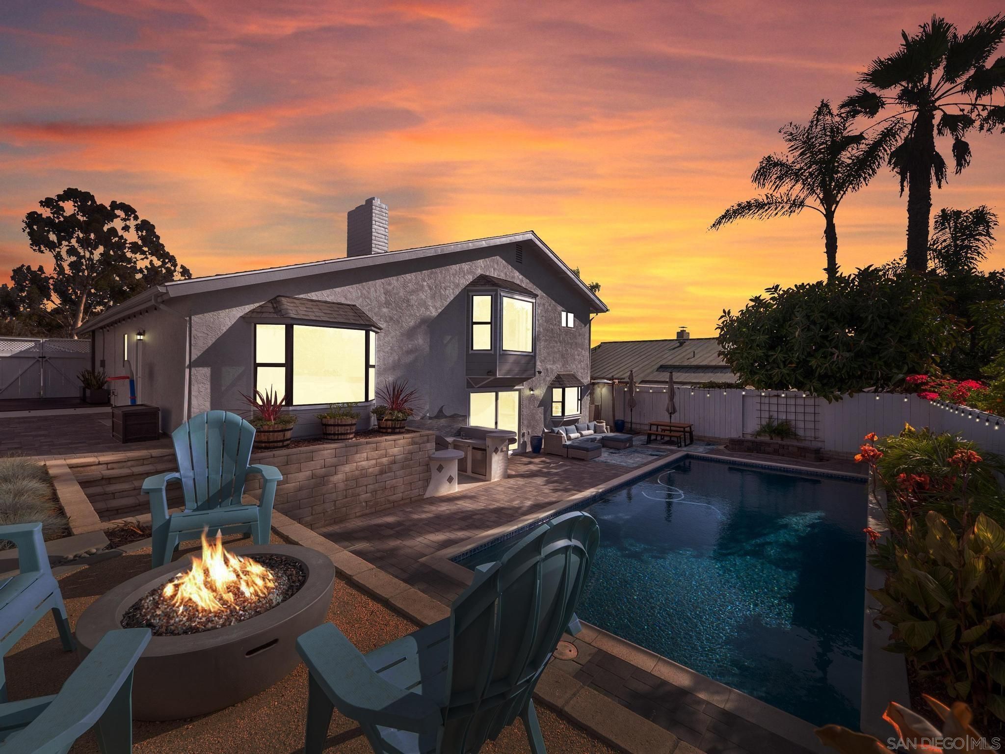 Main Photo: SCRIPPS RANCH House for sale : 4 bedrooms : 10764 Loire Ave in San Diego