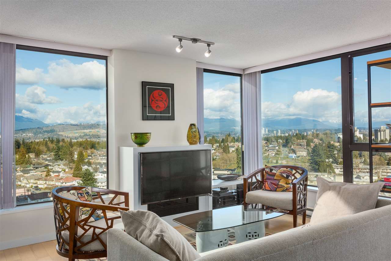 Main Photo: 1703 7063 HALL Avenue in Burnaby: Highgate Condo for sale in "EMERSON" (Burnaby South)  : MLS®# R2542546