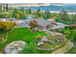 Photo 1: 3029 Spruce Drive in Naramata: House for sale : MLS®# 10309949