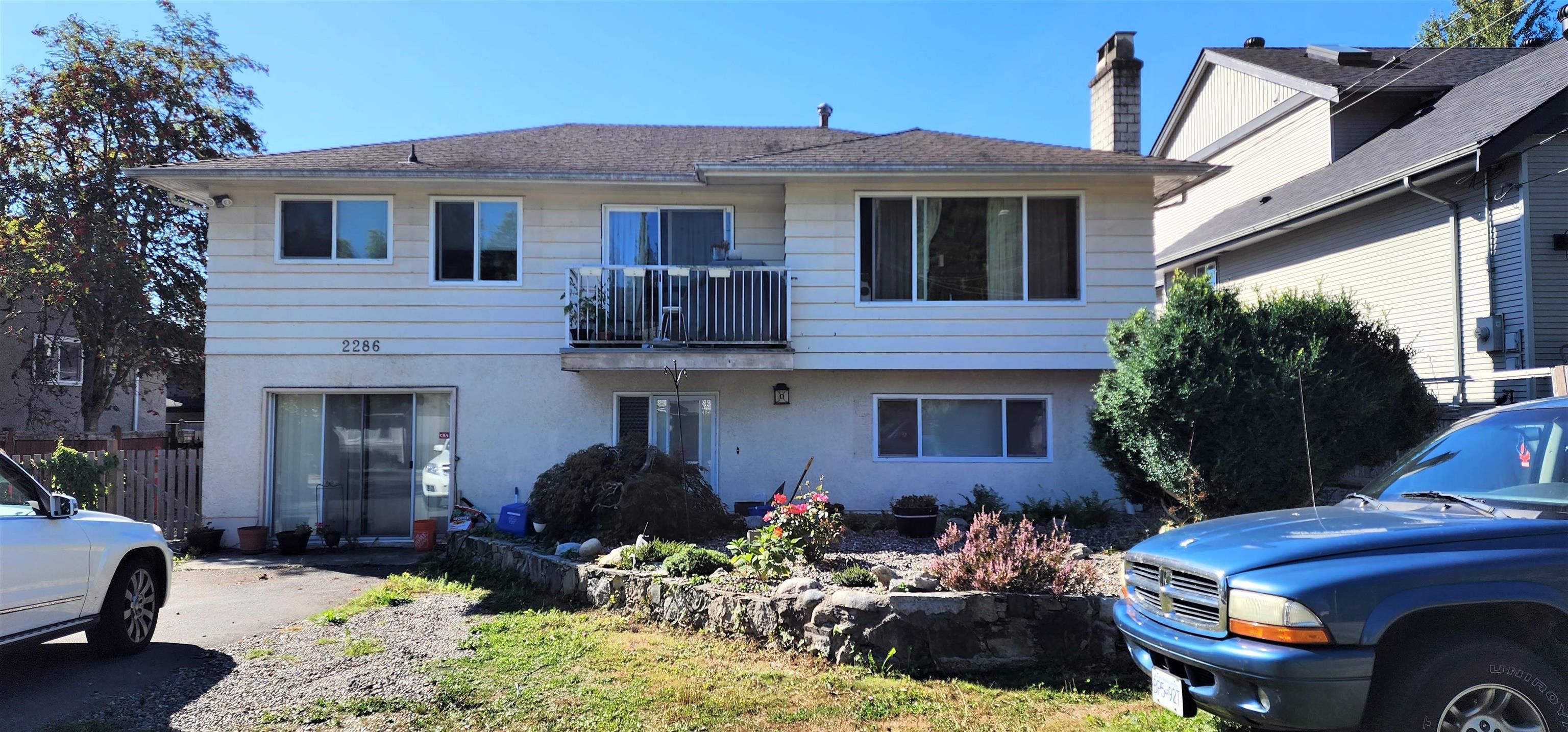 Main Photo: 2286 AUSTIN Avenue in Coquitlam: Central Coquitlam House for sale : MLS®# R2716854
