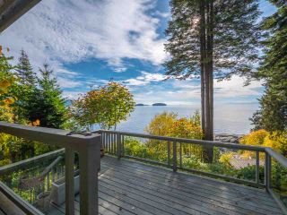 Photo 1: 877 GOWER POINT Road in Gibsons: Gibsons & Area House for sale (Sunshine Coast)  : MLS®# R2419918