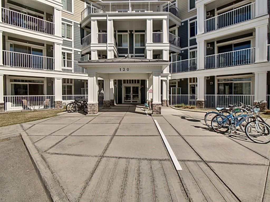 Main Photo: 106 130 Auburn Meadows View SE in Calgary: Auburn Bay Apartment for sale : MLS®# A1096320