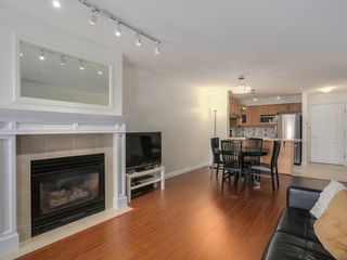 Photo 5: 308 988 West 54th Avenue in Hawthorne House: South Cambie Home for sale ()  : MLS®# R2040205