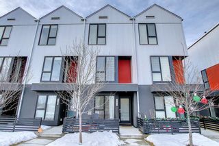 Photo 1: 3553 69 Street NW in Calgary: Bowness Row/Townhouse for sale : MLS®# A1172601