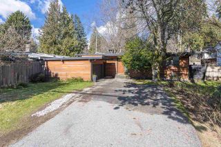 Photo 2: 1062 MONTROYAL Boulevard in North Vancouver: Canyon Heights NV House for sale : MLS®# R2444266