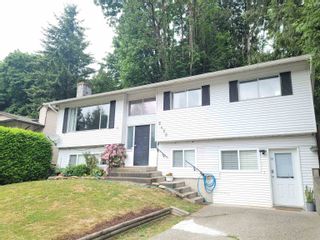 Photo 1: 2468 CAMERON Crescent in Abbotsford: Abbotsford East House for sale : MLS®# R2788569