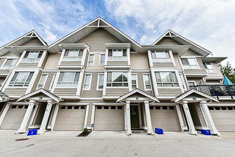 Main Photo: 7 20159 68 Avenue in Langley: Willoughby Heights Townhouse for sale in "Vantage" : MLS®# R2187732