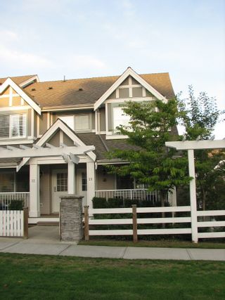 Photo 1: 21 6555 192A Street in Surrey: Clayton Townhouse for sale (Cloverdale)  : MLS®# F1025431