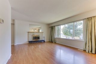 Photo 4: 7310 CATHERWOOD Street in Mission: Mission BC House for sale : MLS®# R2487299