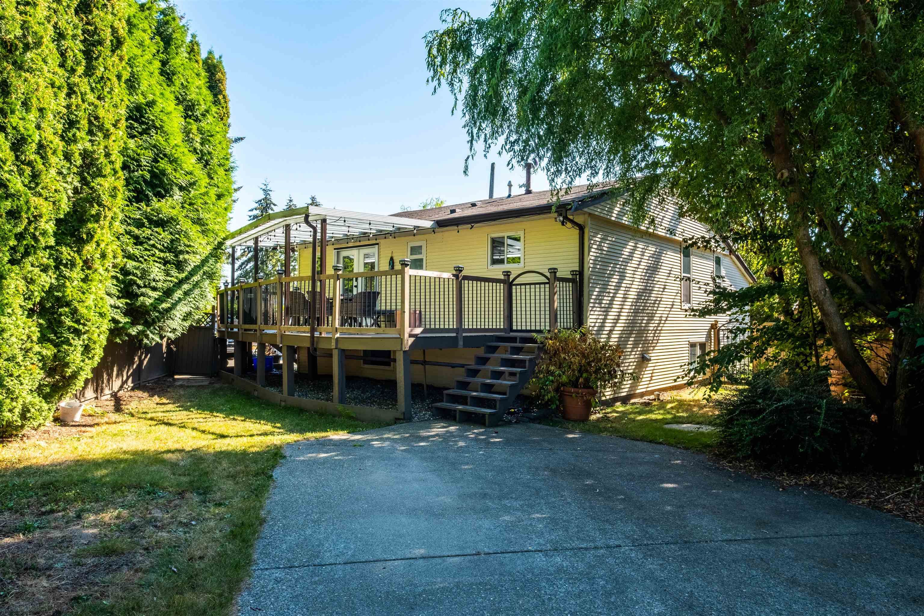 Main Photo: 1732 PEKRUL Place in Port Coquitlam: Lower Mary Hill House for sale : MLS®# R2725198
