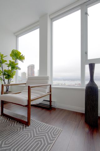 Photo 4: 2105 550 TAYLOR Street in Vancouver: Downtown VW Condo for sale in "The Taylor" (Vancouver West)  : MLS®# R2716335