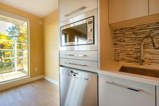 Photo 11: 303 4355 W 10TH Avenue in Vancouver: Point Grey Condo for sale in "Iron & Whyte" (Vancouver West)  : MLS®# R2866095